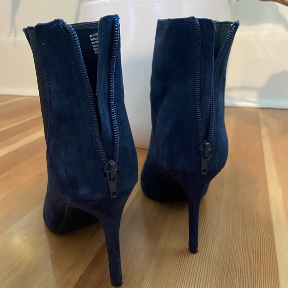 Nine West Suede Booties Sz 8 - Picture 2 of 5